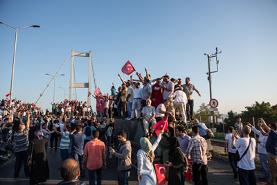 Darbe Girişiminin Ardından / Darbeye Direnmenin Manevi Kodları 