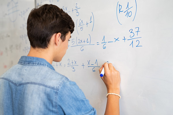 Matematik Felsefesi ve Matematik Eğitimi / Dr. Mehmet Kasım Koyuncu